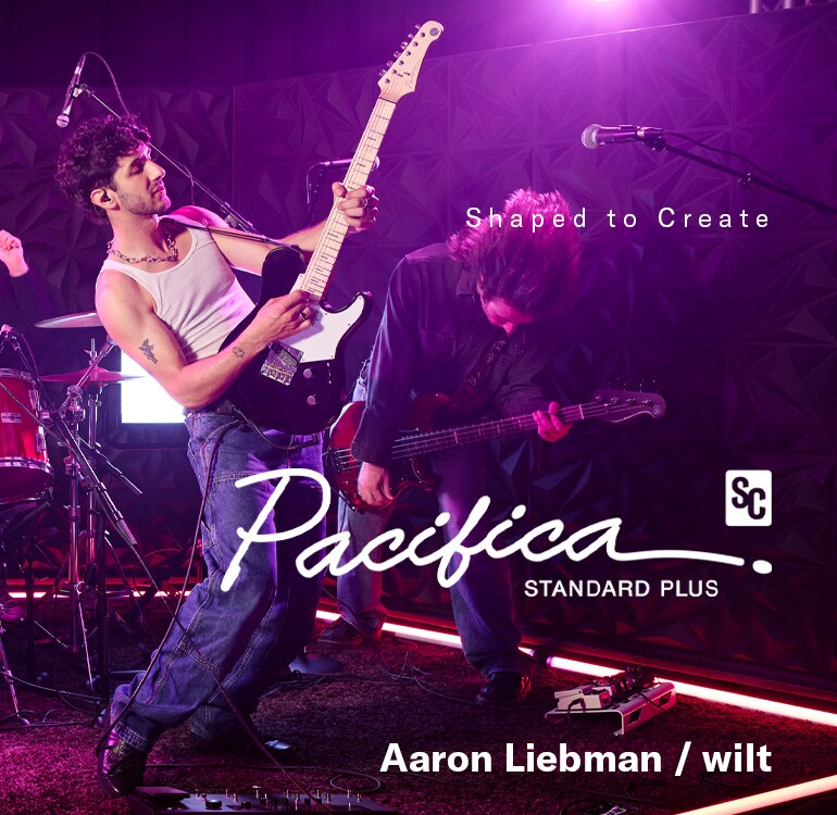 wilt / Aaron Liebman 使用 Pacifica SC Standard Plus (PACS+11SM BL) 在舞台上演出